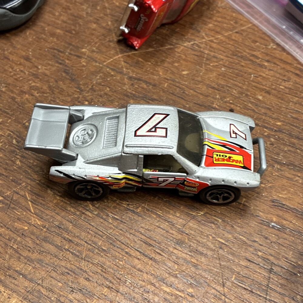 Hot Wheels Crashers 1998 CRSH 360 Simulated Damage 1:64 Diecast Car RDM0027